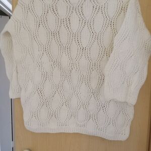 Elegant White Knit Sweater